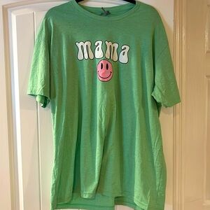 Bright green smiley “MAMA” tshirt!